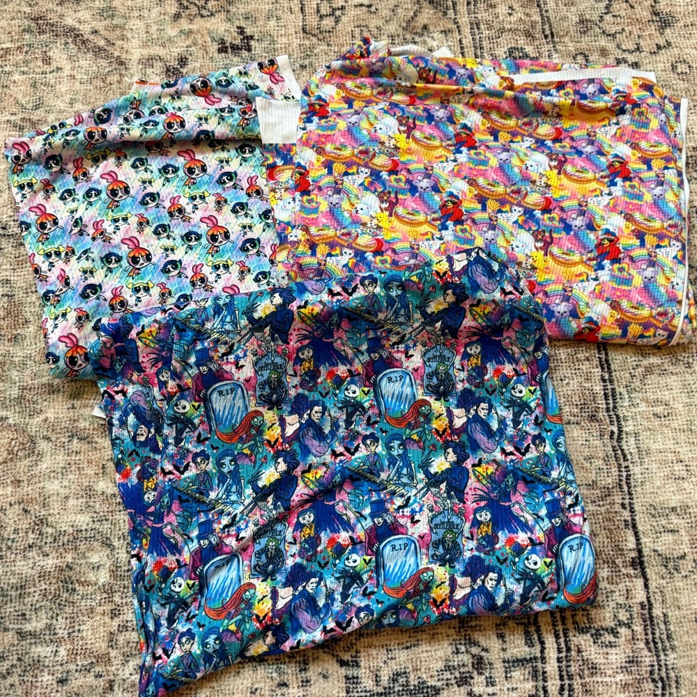 Fabric, yards of fabric, Random fabric, fabric pieces, patterned fabric, sewing